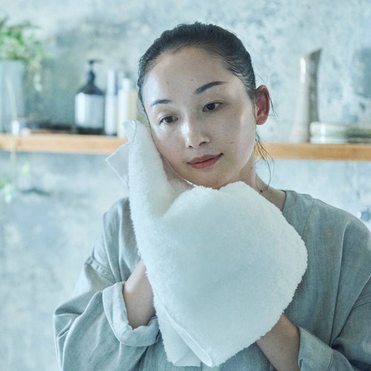 Air Kaoru Perfec10 for face, 34 x 85 cm (choose from two colors)