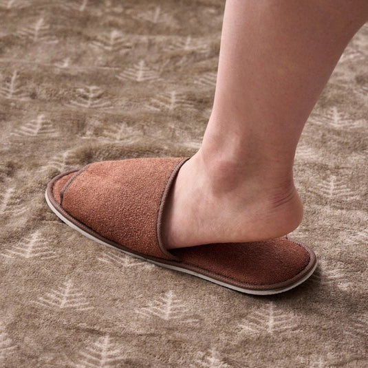 Easy-Wear Fluffy Knit Slippers, 1 Pair (Dark Brown)