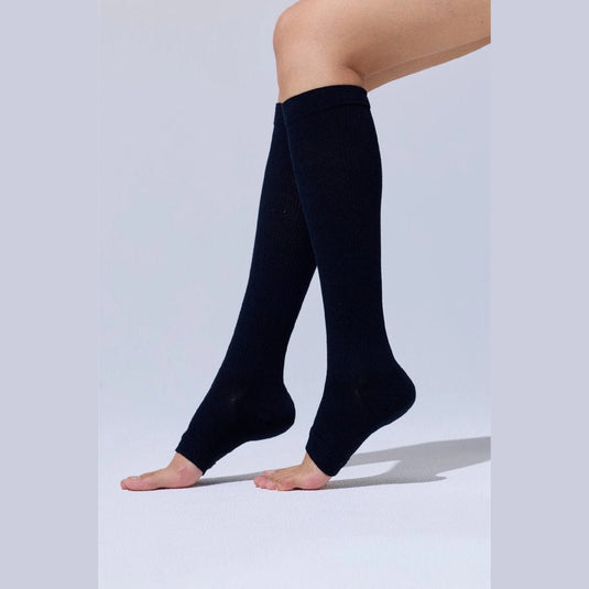 peu a beaute Calf Socks