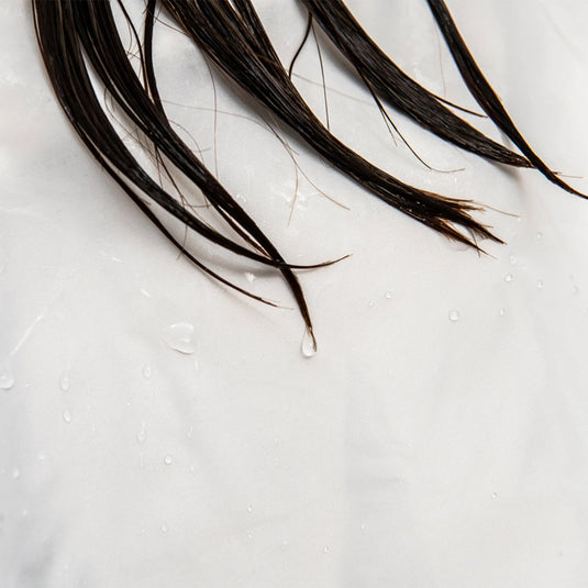 TF cut cloth (fits snugly around the neck and is highly waterproof and prevents stuffiness)