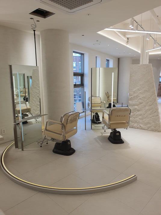 WIDE III Styling Chair - Available in 2 Colors & 8 Base Styles