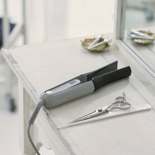 Cado Cuaura Hair Iron Professional Straightener BI-G1P