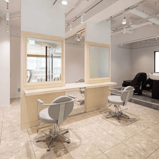 Creater's Styling Chair Fino – Available in 2 Colours & 8 Base Styles