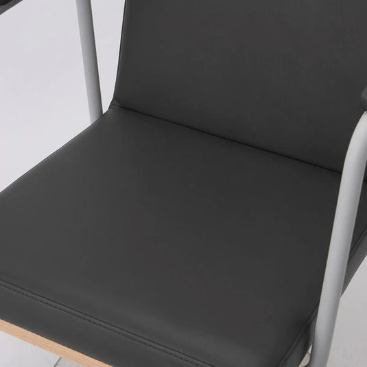 Creator's Styling Chair QUAD – Available in 2 Colours & 8 Base Styles