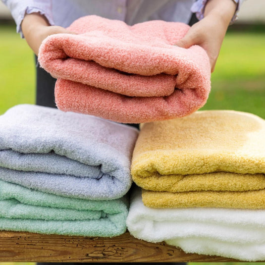 Smile-Friendly Bath Towel (65 x 130 cm) [Recommended by the Japan Atopic Dermatitis Association] [Available in 5 colors]