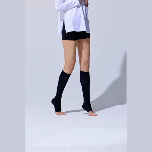 peu a beaute Calf Socks